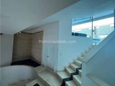 Apartamento de 4 alcobas en venta en Miraflores, Cali, 268 m² · foto 10 de 20