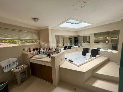 Apartamento de 4 alcobas en venta en Miraflores, Cali, 268 m² · foto 16 de 20