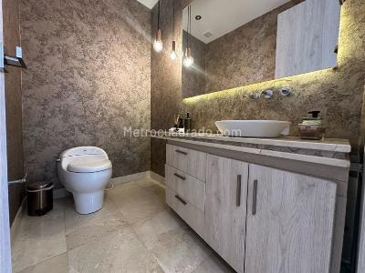 Apartamento de 3 alcobas en venta en Cristales, Cali, 202 m² · foto 8 de 20