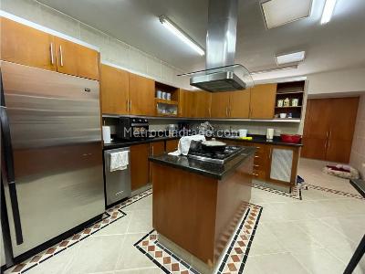 Casa de 5 alcobas en venta en Ciudad Jardin, Cali · foto 7 de 20