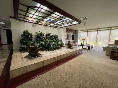 Casa de 5 alcobas en venta en Ciudad Jardin, Cali · foto 11 de 20