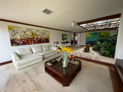 Casa de 5 alcobas en venta en Ciudad Jardin, Cali · foto 13 de 20