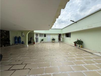 Casa de 5 alcobas en venta en Pance, Cali, 1717 m² · foto 9 de 20