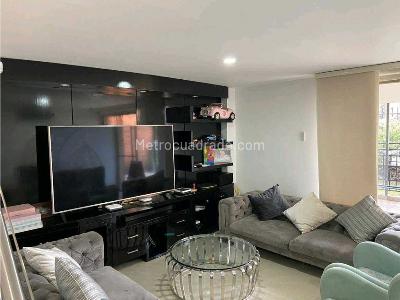 Casa de 5 alcobas en venta en Ciudad Jardin, Cali, 400 m² · foto 2 de 20