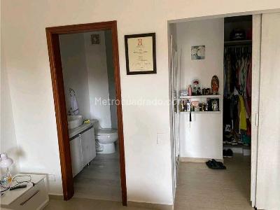 Casa de 5 alcobas en venta en Ciudad Jardin, Cali, 400 m² · foto 6 de 20