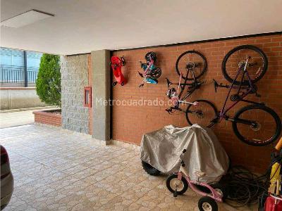 Casa de 5 alcobas en venta en Ciudad Jardin, Cali, 400 m² · foto 8 de 20