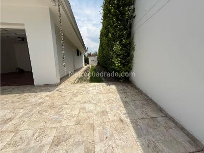 Casa de 4 alcobas en venta en Ciudad Jardin, Cali, 600 m² · foto 3 de 20