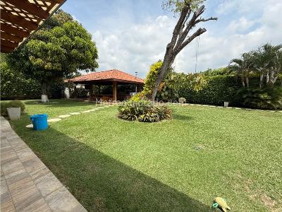 Casa de 4 alcobas en venta en Ciudad Jardin, Cali, 600 m² · foto 19 de 20
