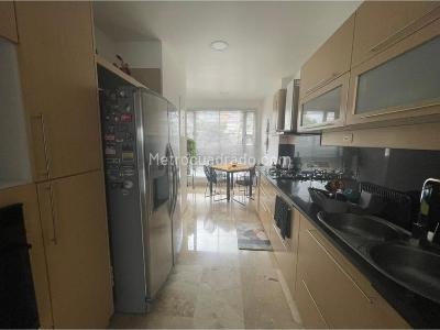 Apartamento de 3 alcobas en venta en Cristales, Cali, 173 m² · foto 5 de 15