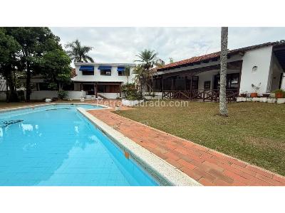 Casa de 5 alcobas en venta en Ciudad Jardin, Cali, 700 m² · foto 4 de 9