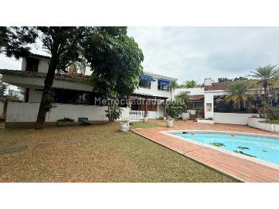 Casa de 5 alcobas en venta en Ciudad Jardin, Cali, 700 m² · foto 8 de 9