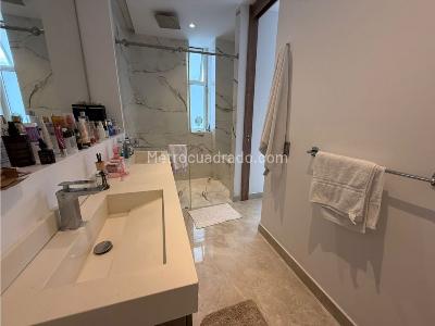 Apartamento de 3 alcobas en venta en Pance, Cali, 212 m² · foto 2 de 20