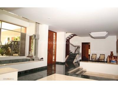 Casa de 4 alcobas en venta en Ciudad Jardin, Cali, 1100 m² · foto 5 de 11