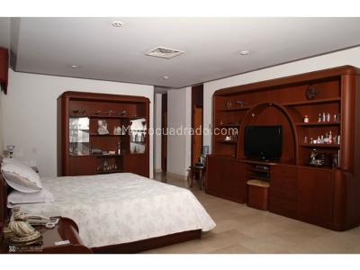 Casa de 4 alcobas en venta en Ciudad Jardin, Cali, 1100 m² · foto 7 de 11