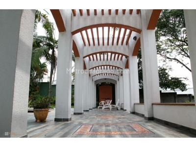 Casa de 4 alcobas en venta en Ciudad Jardin, Cali, 1100 m² · foto 8 de 11