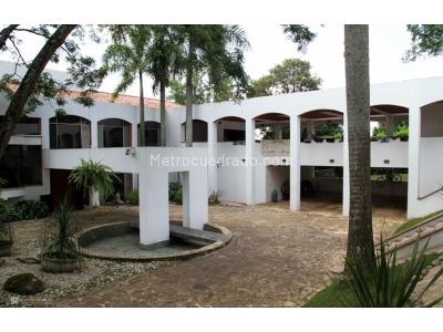 Casa de 4 alcobas en venta en Ciudad Jardin, Cali, 1100 m² · foto 11 de 11