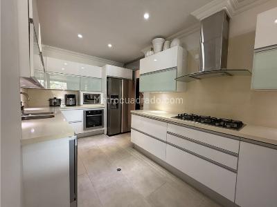 Apartamento en venta en Ciudad Jardin, Cali · foto 7 de 20