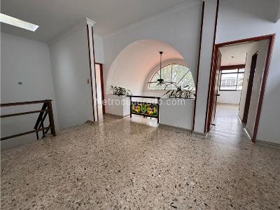 Casa de 5 alcobas en venta en El Ingenio, Cali, 350 m² · foto 8 de 18