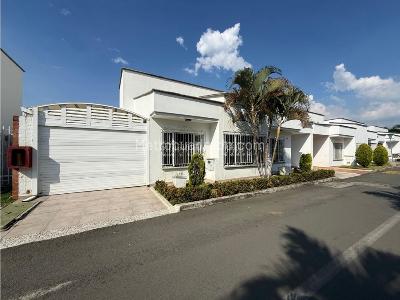 Casa de 3 alcobas en venta en Ciudad Jardin, Cali, 300 m² · foto 1 de 13