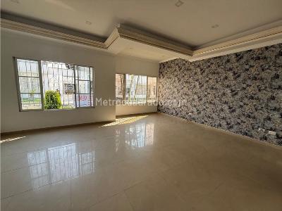Casa de 3 alcobas en venta en Ciudad Jardin, Cali, 300 m² · foto 4 de 13