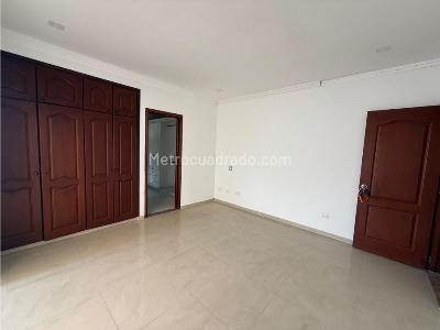 Casa de 3 alcobas en venta en Ciudad Jardin, Cali, 300 m² · foto 8 de 13