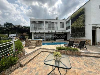 Casa de 5 alcobas en venta en Dapa, Cali, 1728 m² · foto 2 de 17