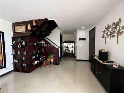 Casa de 5 alcobas en venta en Dapa, Cali, 1728 m² · foto 8 de 17