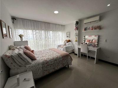 Casa de 5 alcobas en venta en Dapa, Cali, 1728 m² · foto 10 de 17