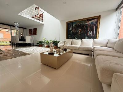 Casa de 3 alcobas en venta en Guadalupe, Cali, 153 m² · foto 2 de 20