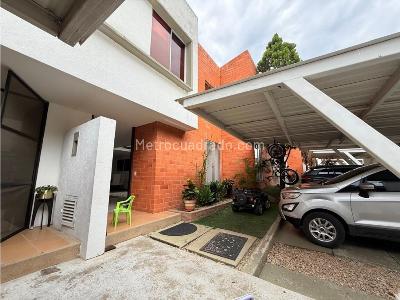 Casa de 3 alcobas en venta en Guadalupe, Cali, 153 m² · foto 19 de 20