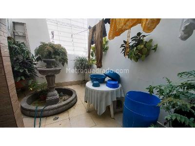 Casa de 4 alcobas en venta en Santa Rita, Cali, 300 m² · foto 2 de 16