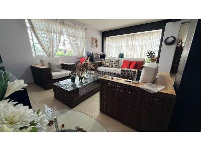 Casa de 5 alcobas en venta en San Cristobal, Cali, 508 m² · foto 2 de 12