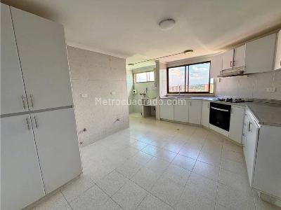 Apartamento de 4 alcobas en venta en Quintas De Don Simon, Cali, 169 m² · foto 9 de 20