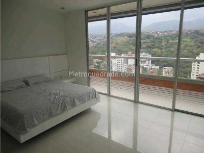 Apartamento de 2 alcobas en venta en Santa Teresita, Cali, 156 m² · foto 2 de 17