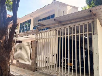 Casa de 3 alcobas en venta en Ciudad 2000, Cali, 142 m² · foto 2 de 5