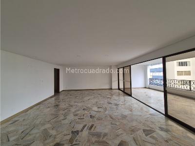 Apartamento de 5 alcobas en venta en Santa Teresita, Cali, 270 m² · foto 2 de 19