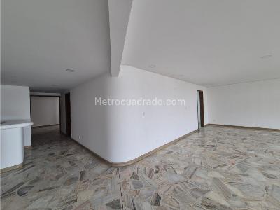 Apartamento de 5 alcobas en venta en Santa Teresita, Cali, 270 m² · foto 4 de 19