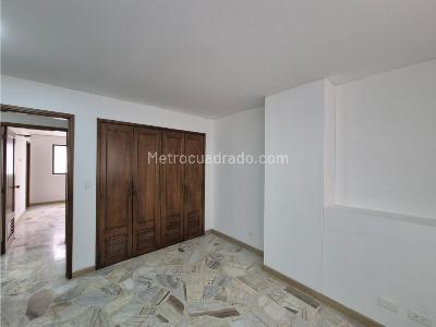 Apartamento de 5 alcobas en venta en Santa Teresita, Cali, 270 m² · foto 13 de 19