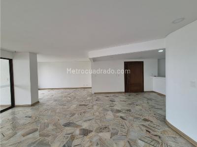 Apartamento de 5 alcobas en venta en Santa Teresita, Cali, 270 m² · foto 18 de 19