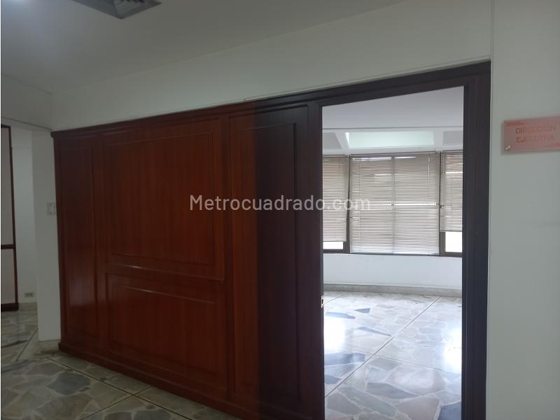 Edificio de Oficinas en Arriendo, Santa Monica Residencial, Cali - Más
