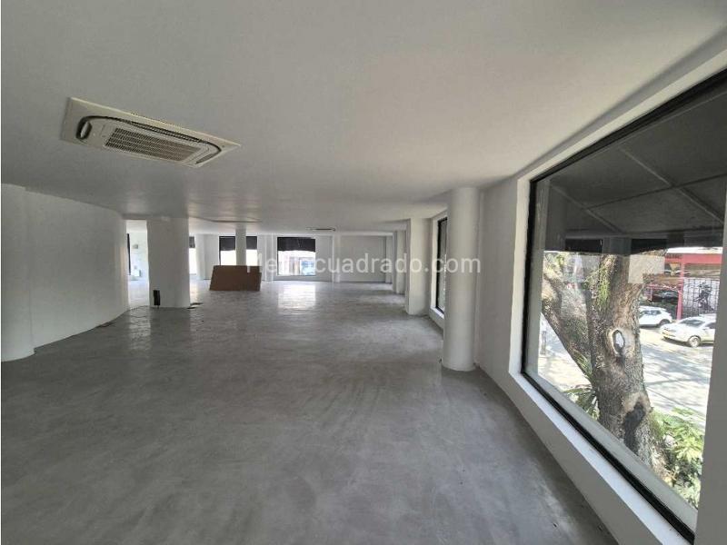 Local Comercial en Arriendo, Ciudad Jardin, Cali - Más