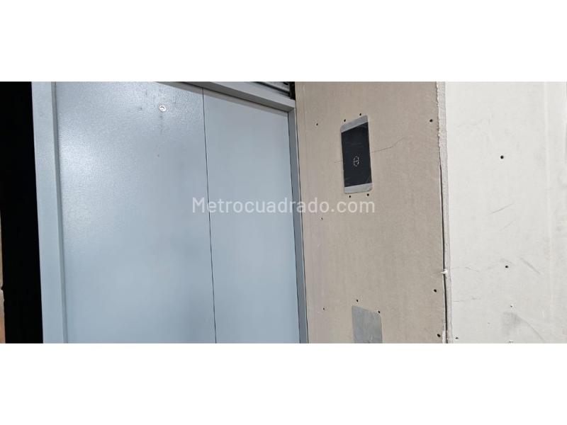 Local Comercial en Arriendo, Granada, Cali - Más