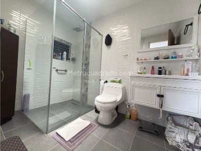 Casa de 4 alcobas en venta en Prados Del Norte, Cali, 235 m² · foto 13 de 20