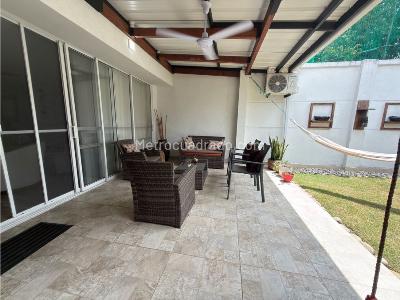 Casa de 4 alcobas en venta en Prados Del Norte, Cali, 235 m² · foto 18 de 20