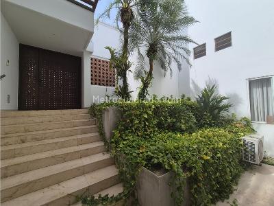 Casa de 5 alcobas en venta en Ciudad Jardin, Cali, 950 m² · foto 2 de 20