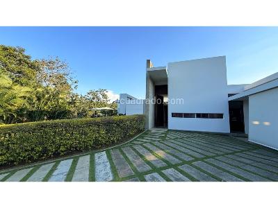 Casa de 4 alcobas en venta en Ciudad Jardin, Cali, 1700 m² · foto 2 de 20