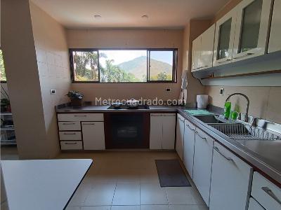 Apartamento de 3 alcobas en venta en Arboledas, Cali, 149 m² · foto 10 de 18