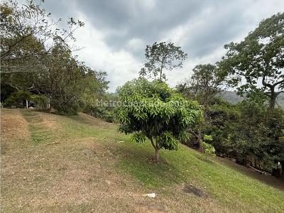 Casa de 3 alcobas en venta en Dapa, Cali · foto 3 de 20
