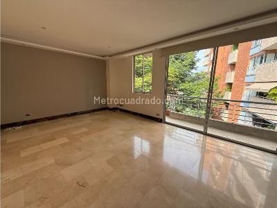 Casa de 4 alcobas en venta en Ciudad Jardin, Cali, 485 m² · foto 2 de 12