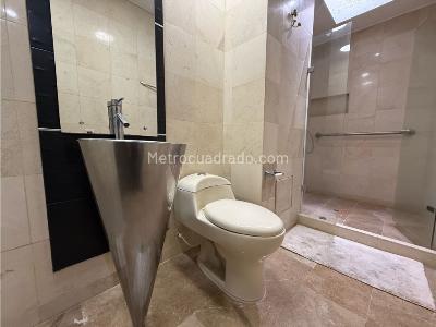 Casa de 4 alcobas en venta en Ciudad Jardin, Cali, 485 m² · foto 4 de 12